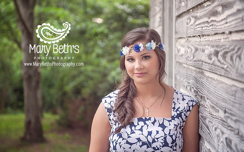 Augusta GA Senior Portrait Photographer images in an outdoor and indoor setting | Mary Beth's Photography