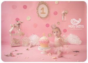 Images from a 1st Birthday Gold and Pink Theme Cake Smash Session for Mary Beth's Photography in Augusta, GA | Augusta GA Newborn Photographer, Augusta GA Family Photography